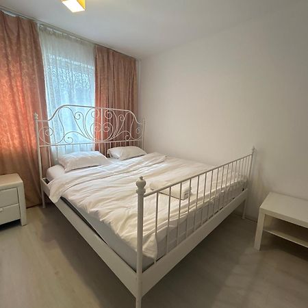 Ferienwohnung Piata Sudului Host Bukarest Exterior foto