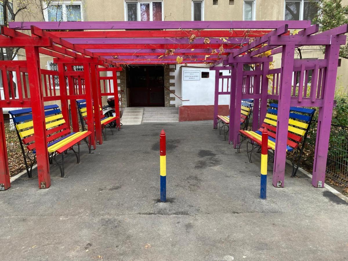 Ferienwohnung Piata Sudului Host Bukarest Exterior foto