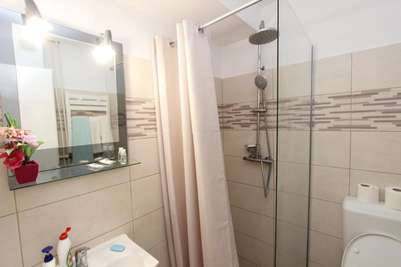 Ferienwohnung Piata Sudului Host Bukarest Exterior foto